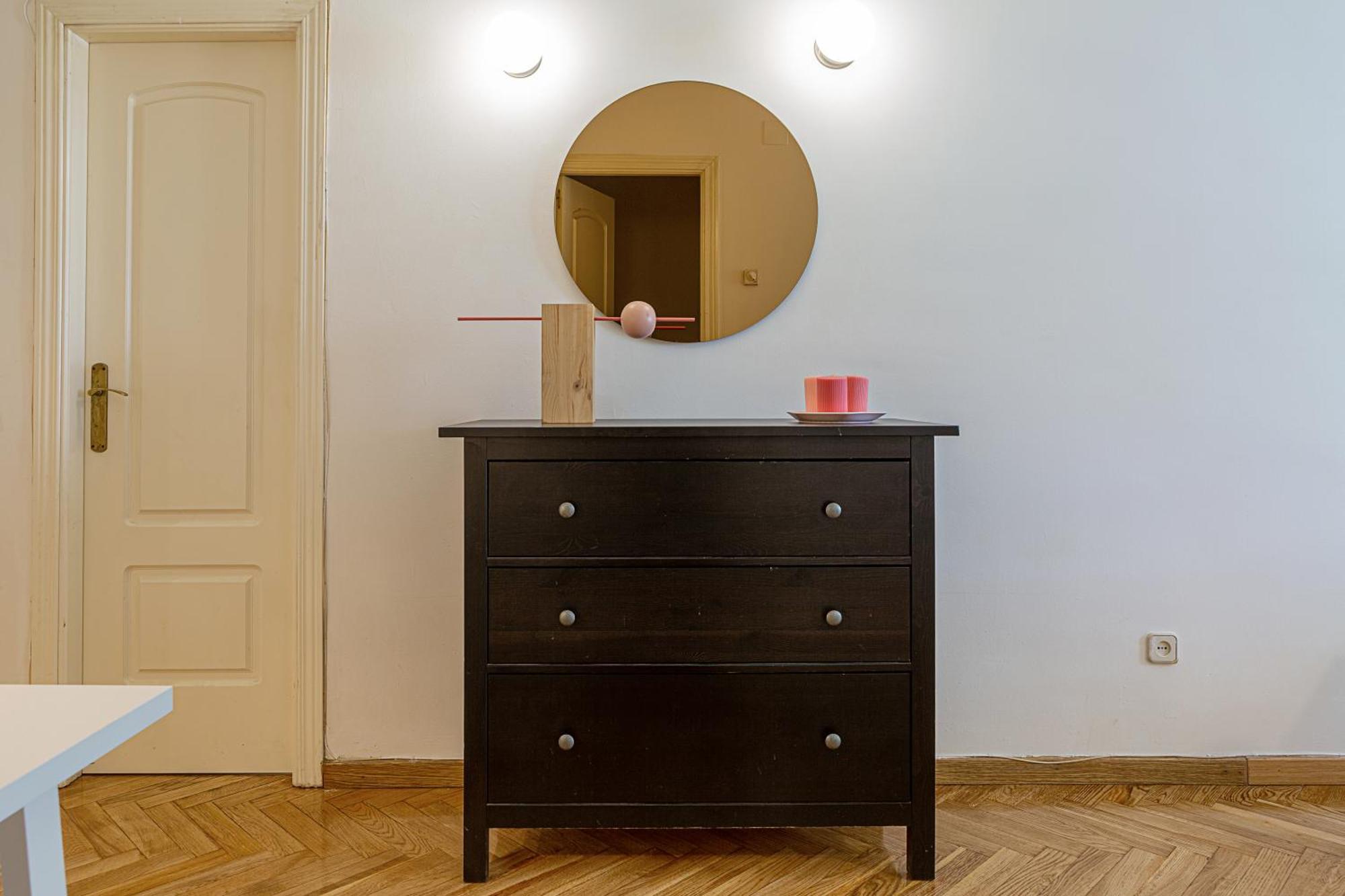 Cute 1 Bedroom Apartment With A Balcony Madryt Zewnętrze zdjęcie